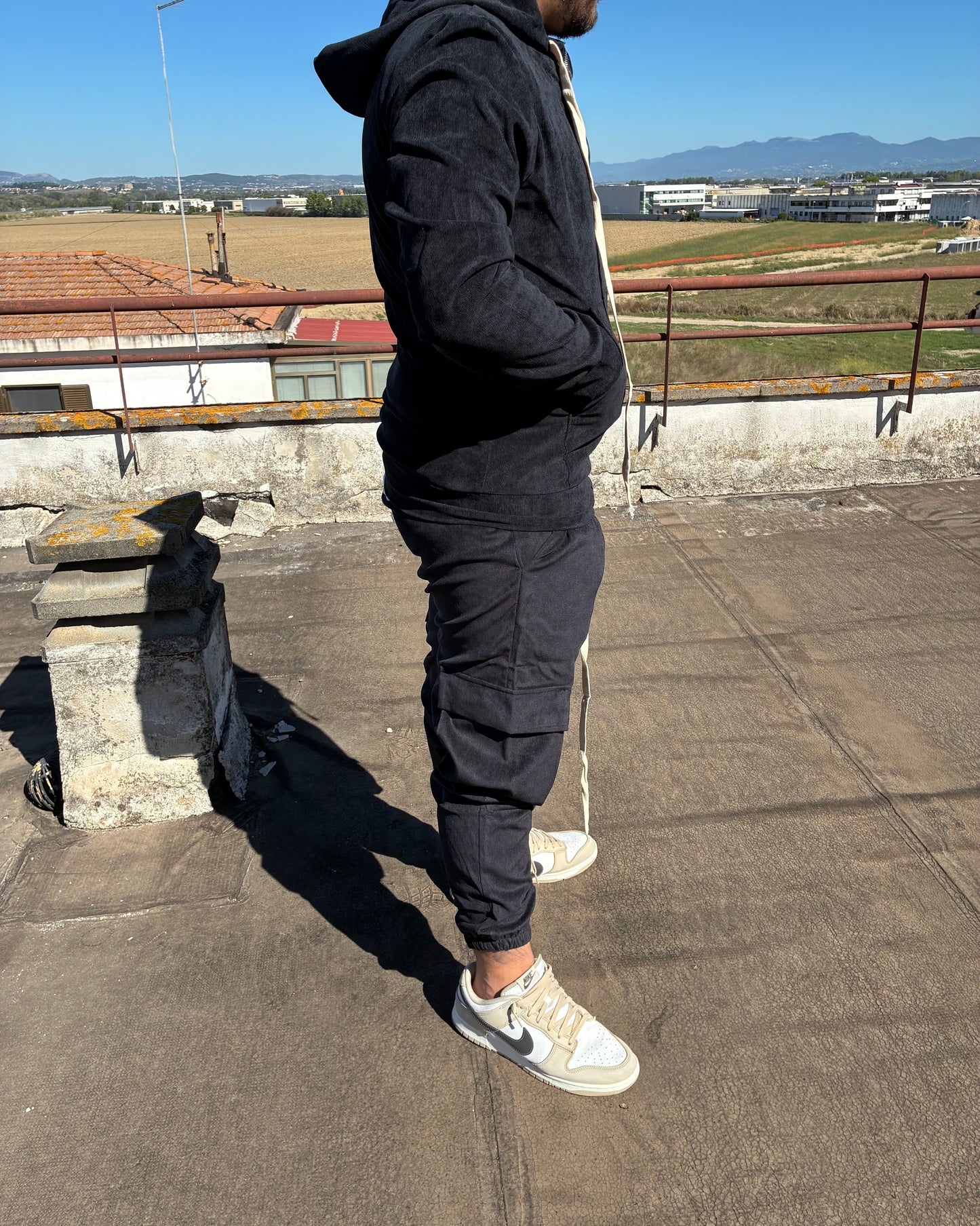 Completo in velluto felpa e pantalone cargo