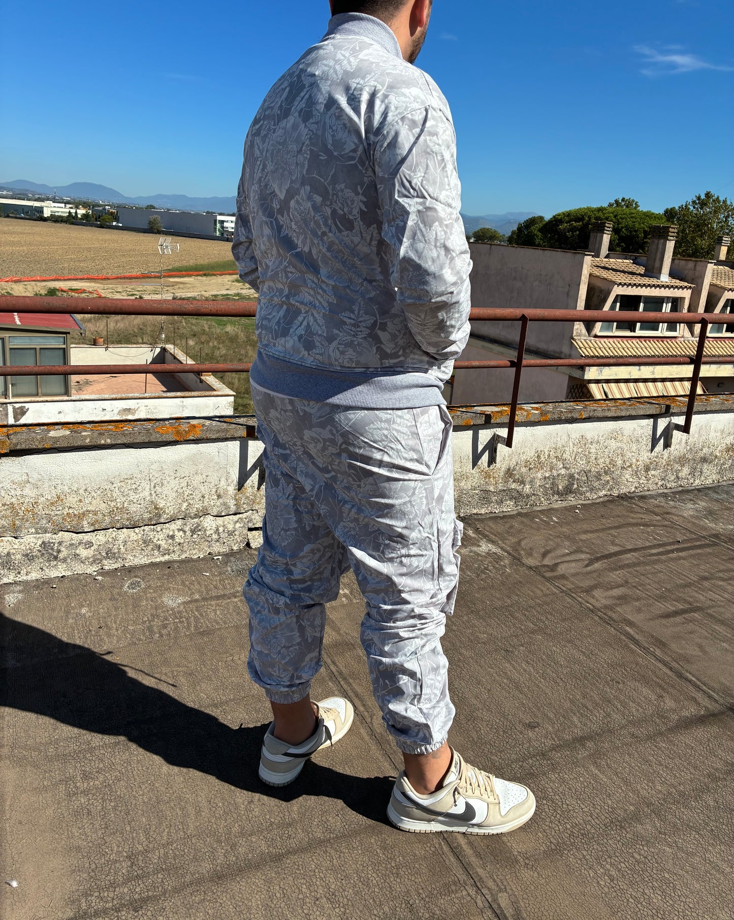Completo felpa e pantalone Jogger